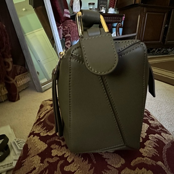 Loewe Puzzle - Small Dark Khaki Green - Picture 5 of 14